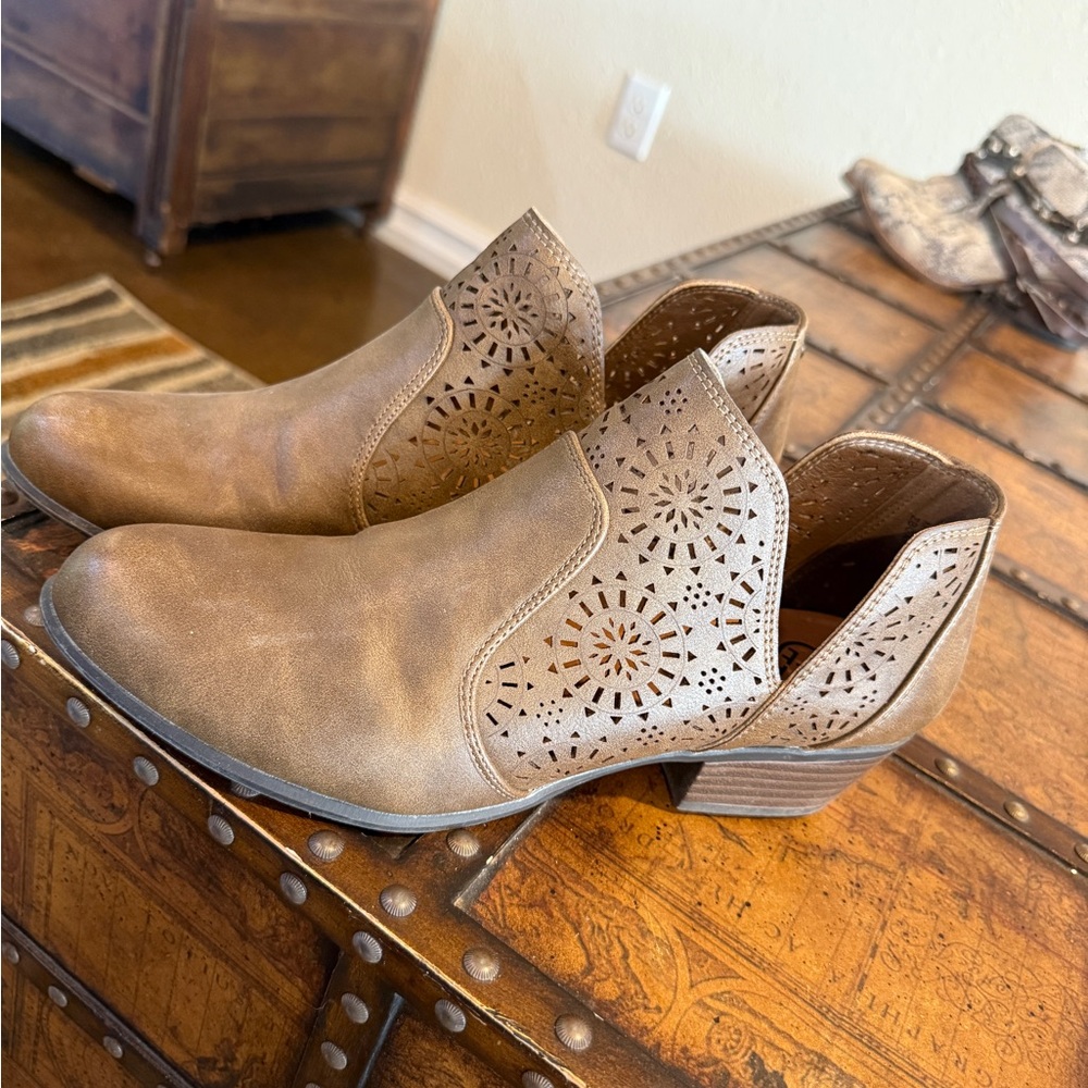 Women's Brown Ankle Boots
